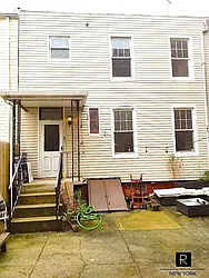 Rented by R New York