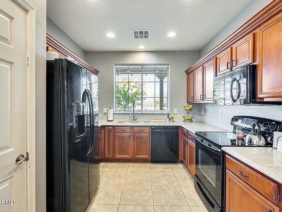 4th image of 30870 N 127TH Avenue