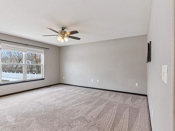 4th image of 1203 Fran St