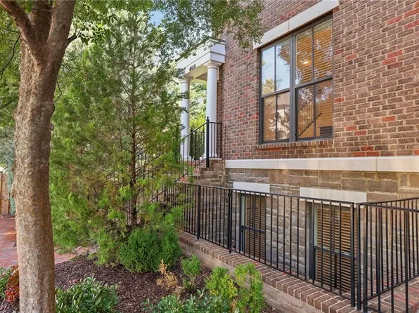 275 Cricket Ln, Alpharetta, GA 30009