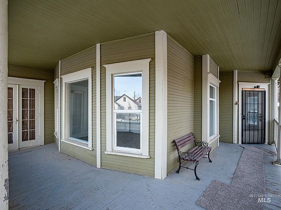 5th image of 1302 W Blaine St