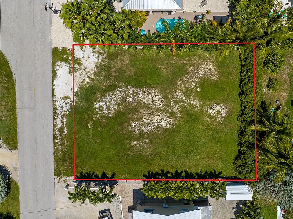 1st image of 528 Avenida Primiceria
