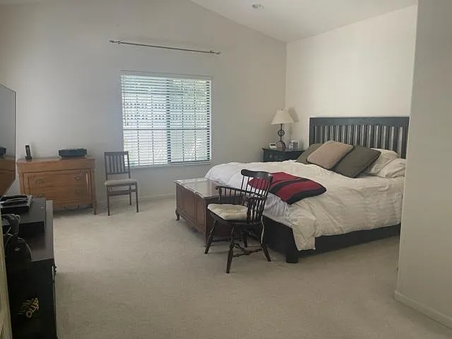 727 Amherst Cir — Photo 23