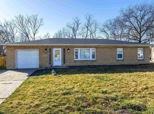 3823 15th St #B, Moline, IL 61265