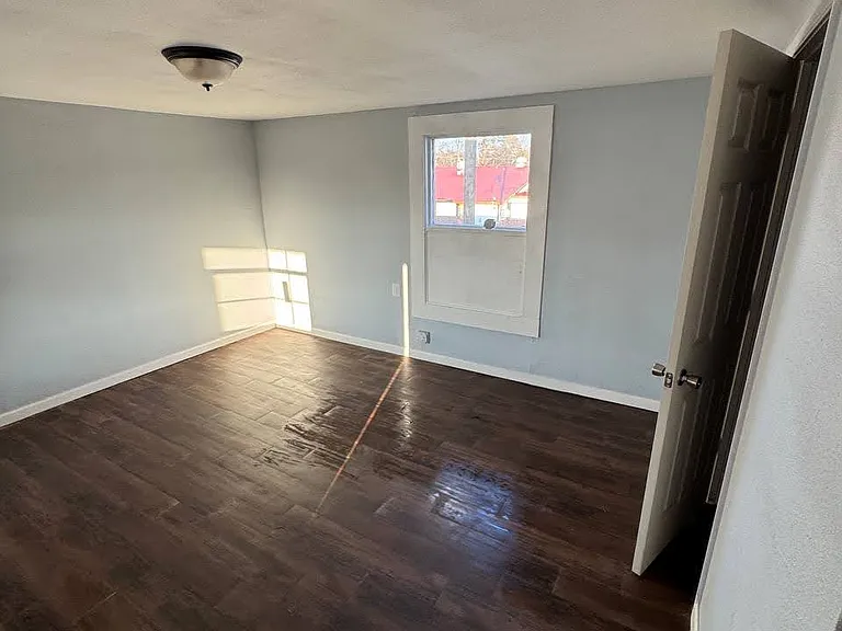 403 E 3rd St #405 — Photo 9