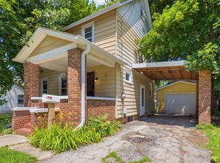 813 W Perry St, Belvidere, IL 61008