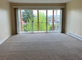 4210 SW View Point Ter, Portland, OR 97239