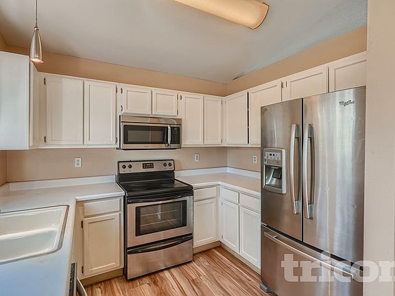 2nd image of 4650 Dooley Way