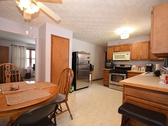 5th image of 25548 Bayberry Ct