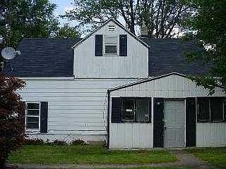 2nd image of 529 S McCord Rd