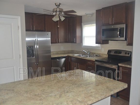 3rd image of 1824 Greenfield Dr