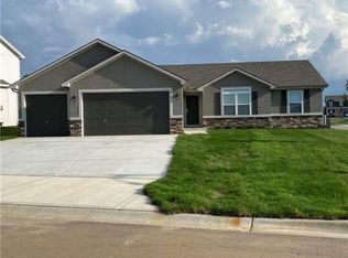 19711 W 196th Ter, Spring Hill, KS 66083