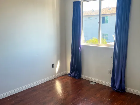 841 W 73rd St, Los Angeles, CA 90044