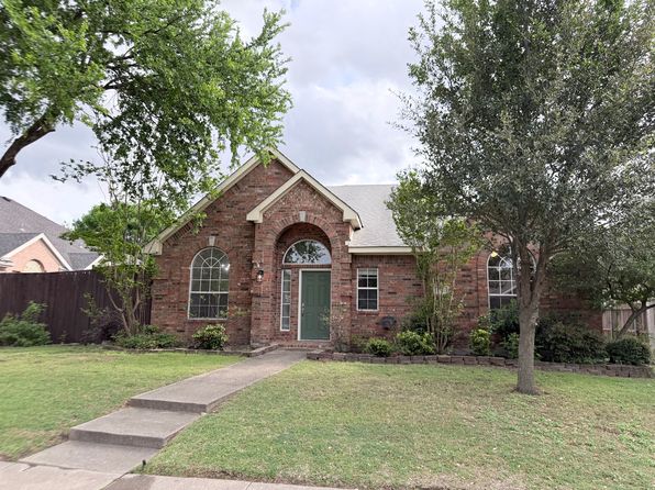 1320 Hillcrest Dr