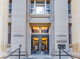 197 Yonge St S