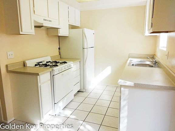 2nd image of 221 S Nevada St #M