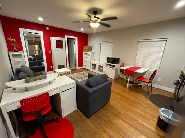 743 Coral St, Houston, TX 77023