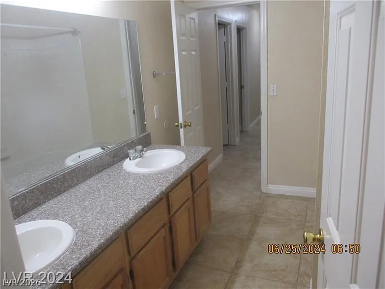 8216 Grassy Point Cir — Photo 26