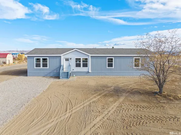 5110 White Oak Rd, Silver Springs, NV 89429