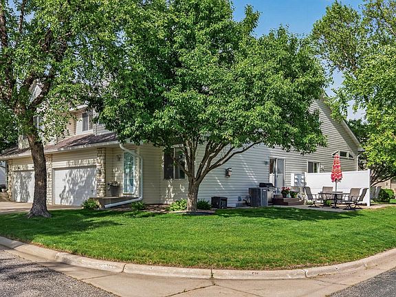 3rd image of 1649 Hamilton Ln