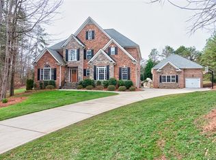 124 Elizabeth Brook Dr, Davidson, NC 28036