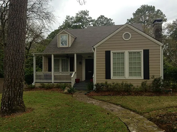 2104 Avenue O, Huntsville, TX 77340