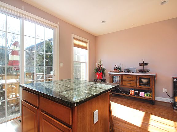 3rd image of 721 Glouster Knoll Dr