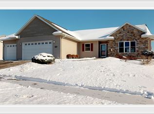 1405 Pioneer Dr, Holmen, WI 54636