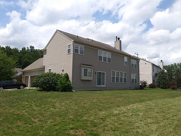 2nd image of 8009 Pebblestone Dr