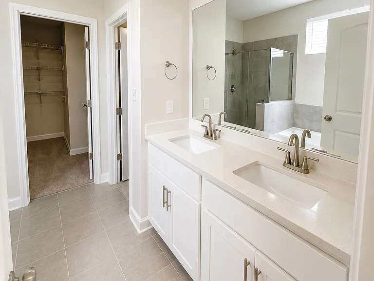 330 Ellis Ln — Photo 6
