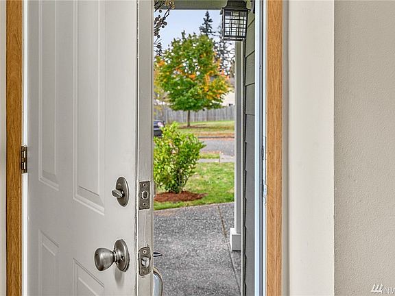 3rd image of 5005 106th St NE