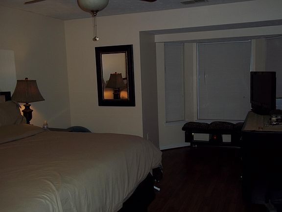 5th image of 8911 Town Center Cir APT 305