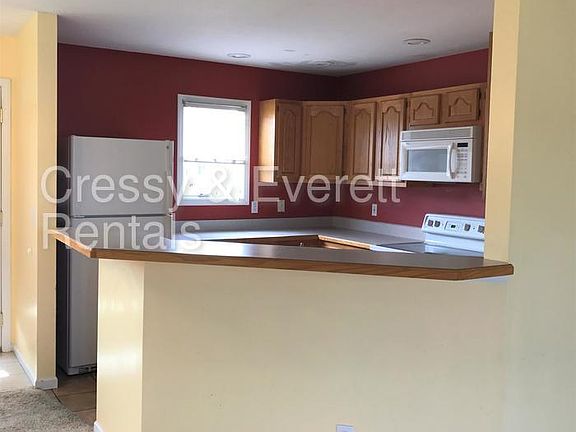 4th image of 11070 Golden Pheasant Dr