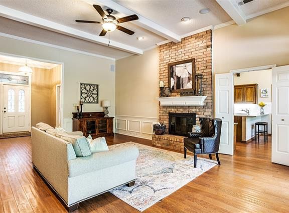 3rd image of 140 Eagles Nest Cir