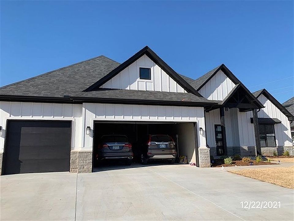 1st image of 16413 Brookefield Dr