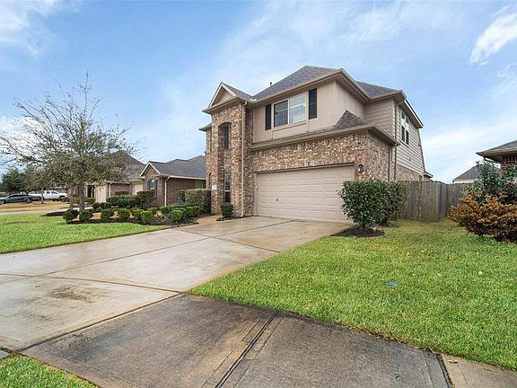 2nd image of 18939 Majestic Vista Ln