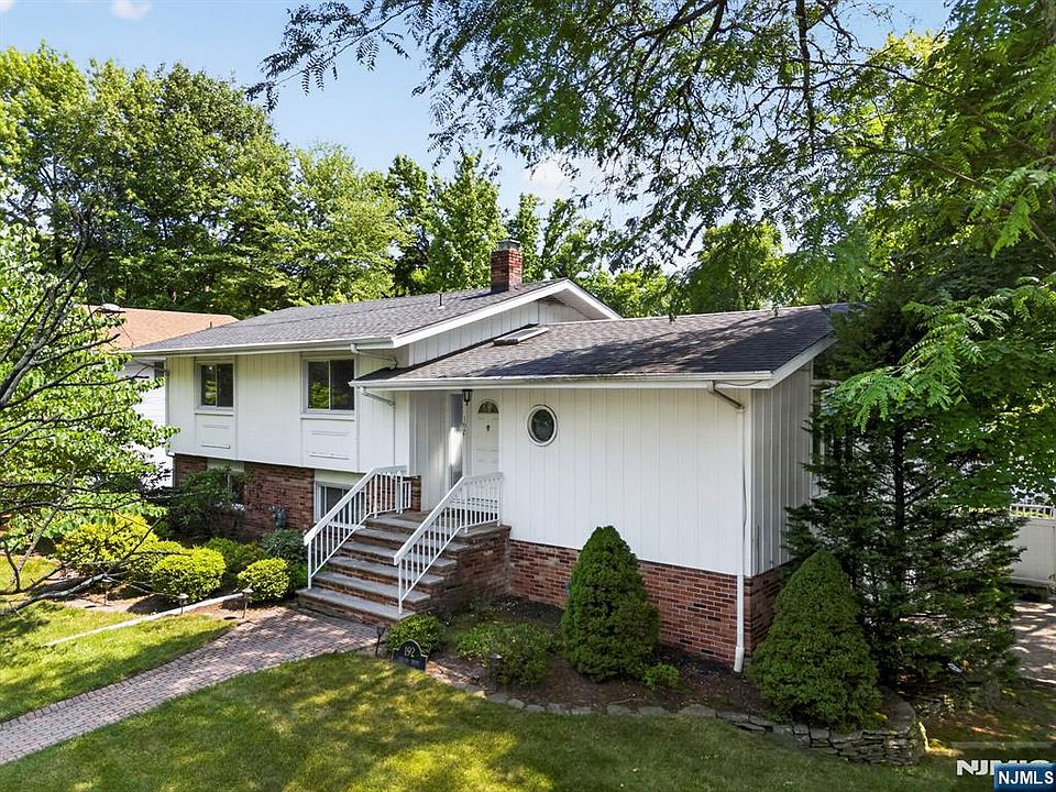 1st image of 192 Jenkins Dr