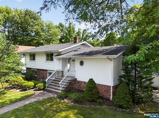 192 Jenkins Dr, Englewood Cliffs, NJ 07632