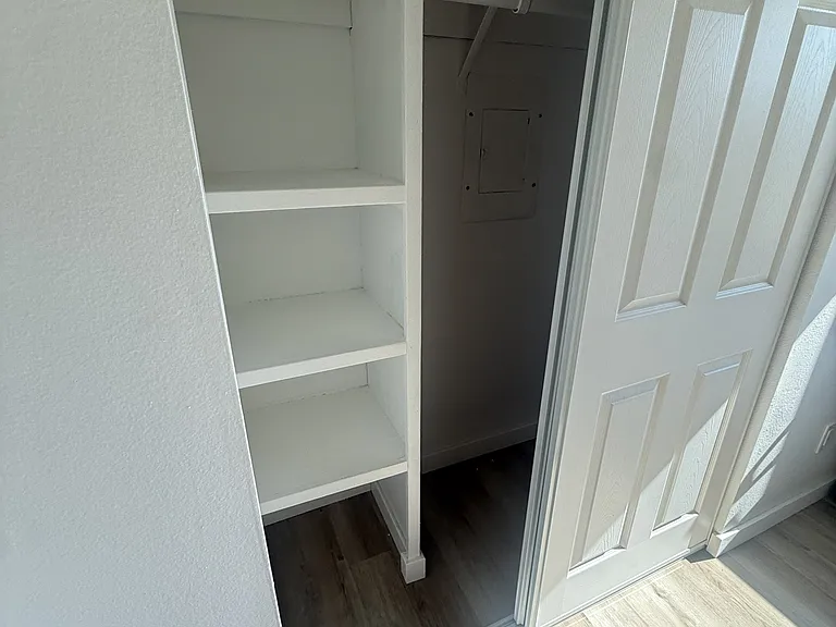 3401 Del Este Way — Photo 5