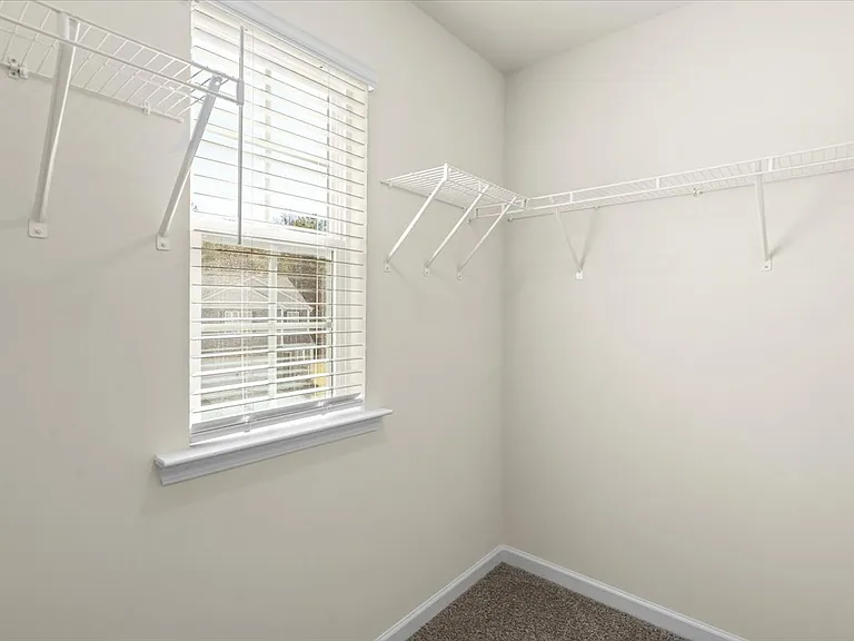 1339 37th Avenue Ln NE — Photo 18