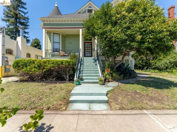3044 Blossom St, Oakland, CA 94601