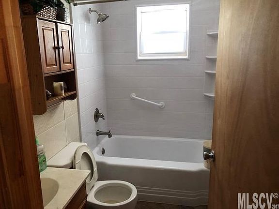 5th image of 4494 Loye Ln