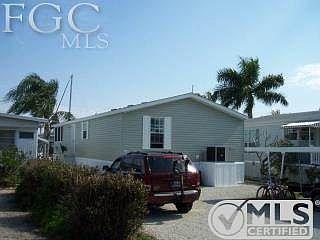1st image of 9 Nancy Ln