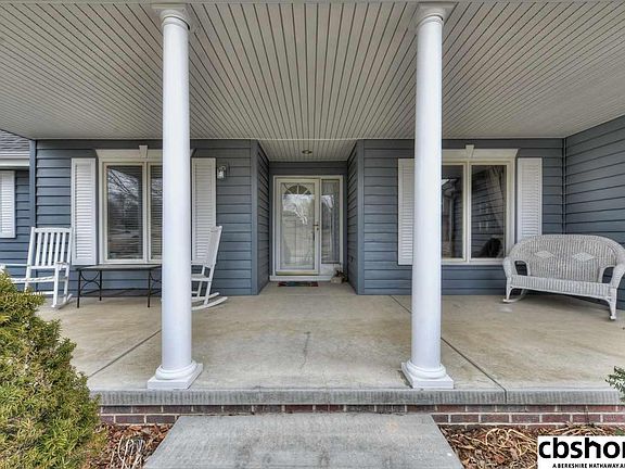 3rd image of 648 Bailey Dr