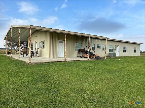 4th image of 211 Deer Meadows Ln
