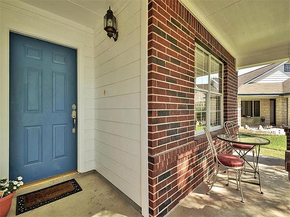 3rd image of 1304 Bunratty Cir