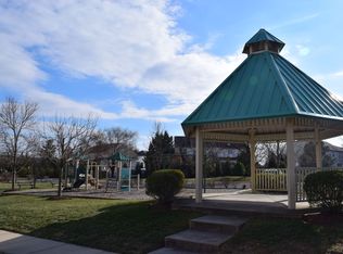 419 Spring St, Herndon, VA 20170