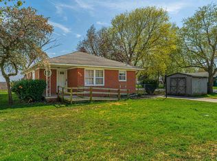 909 Miles St, Illiopolis, IL 62539