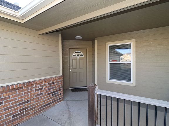2nd image of 1618 Clover Dr
