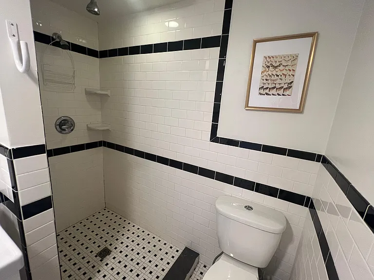 118 W Main St — Photo 11
